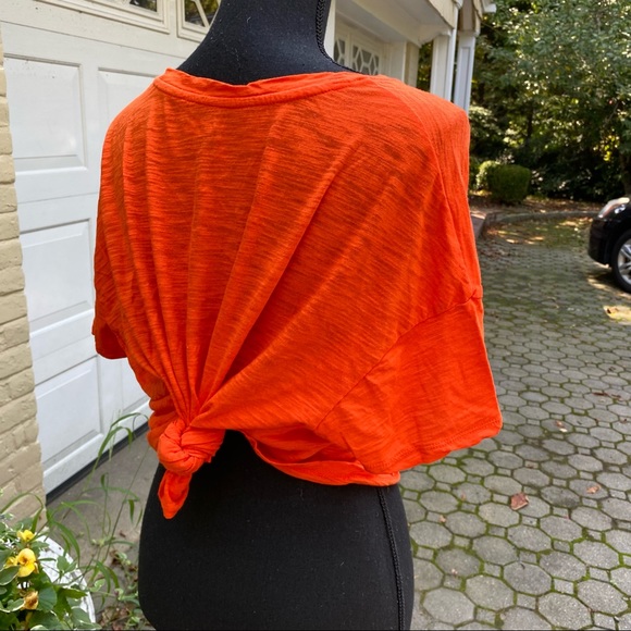 SPORTS! Loose Short-Sleeve Crop T-Shirt for Women - Picture 5 of 10